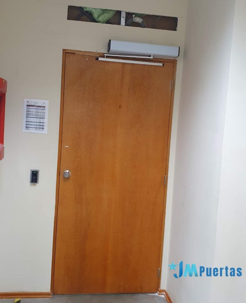 puerta peatonal automática