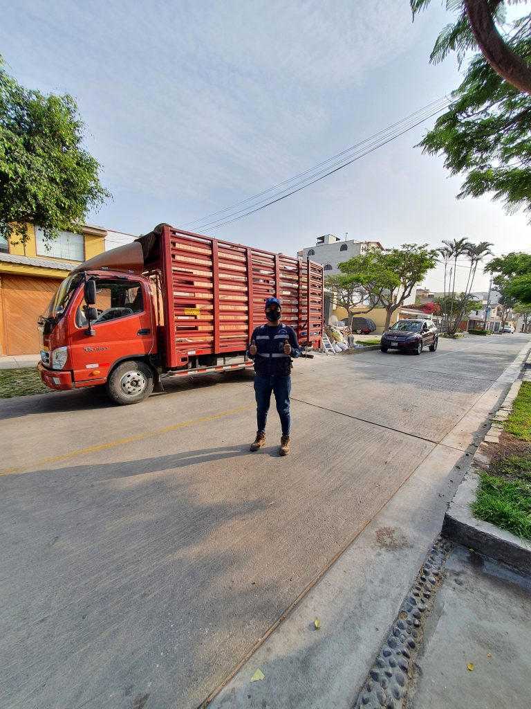 movilidad JM para el traslado de materiales como el Panel importado